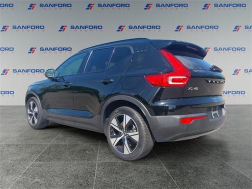 2021 Volvo XC40 Recharge Pure Electric P8