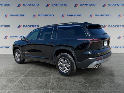 Mosaic Black Metallic 2025 Chevrolet Traverse LT