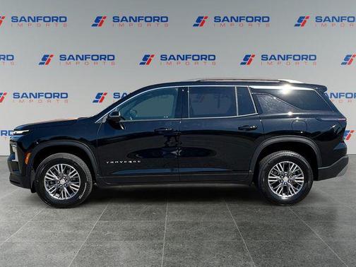 Mosaic Black Metallic 2025 Chevrolet Traverse LT