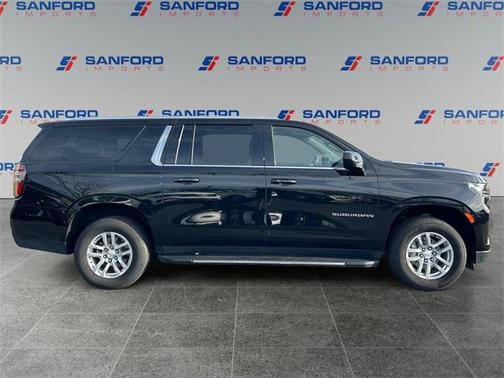 2023 Chevrolet Suburban LT