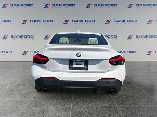 Mineral White Metallic 2022 BMW 230 i