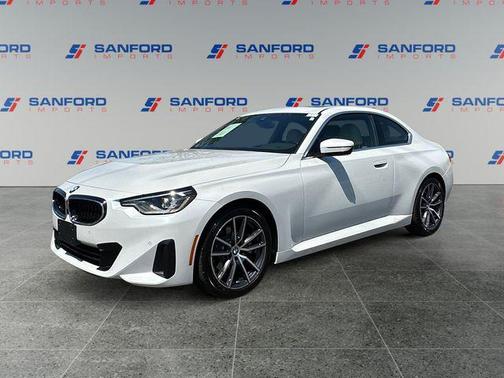 Mineral White Metallic 2022 BMW 230 i