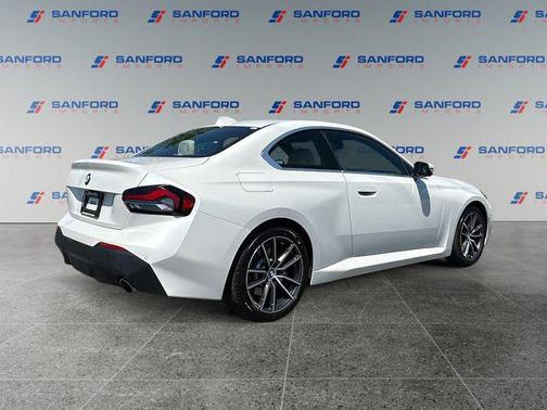 Mineral White Metallic 2022 BMW 230 i