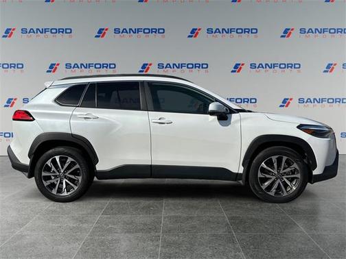 2023 Toyota Corolla Cross XLE