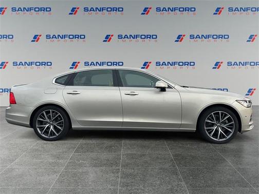 2018 Volvo S90 T5 Momentum