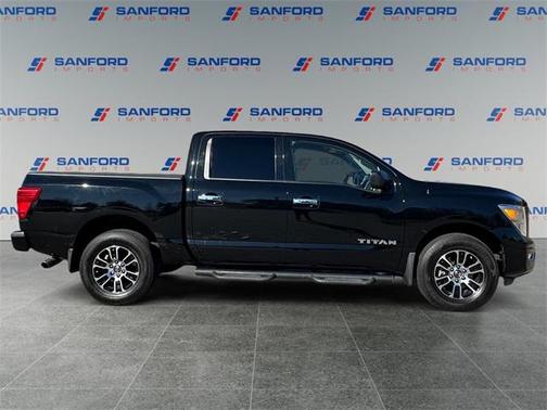 2021 Nissan Titan SV