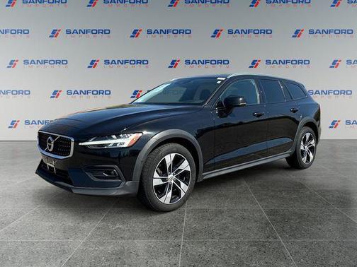 2021 Volvo V60 Cross Country T5