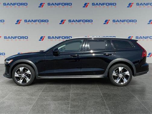 2021 Volvo V60 Cross Country T5