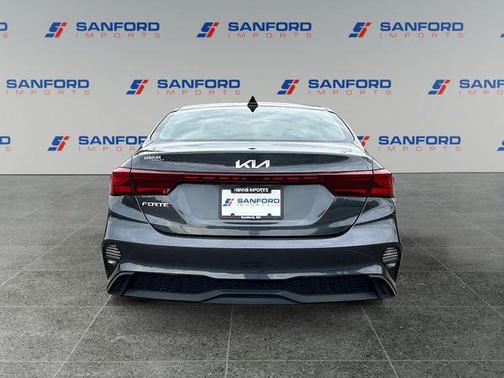 Gravity Gray 2023 Kia Forte LXS