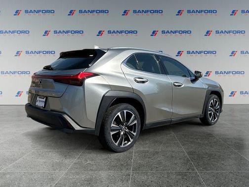 Cloudburst Gray 2022 Lexus UX 200 Base