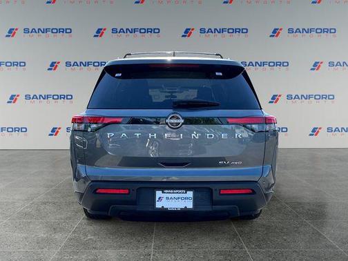 Gun Metallic 2022 Nissan Pathfinder SV 4WD