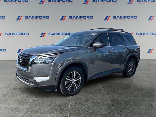Gun Metallic 2022 Nissan Pathfinder SV 4WD