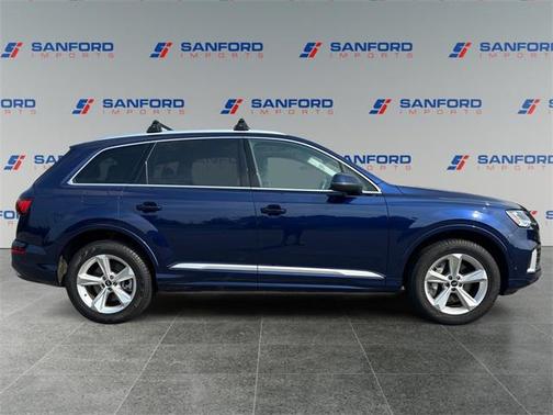 2023 Audi Q7 45 Premium Plus