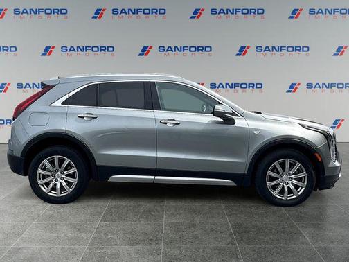 Argent Silver Metallic 2023 Cadillac XT4 Premium Luxury