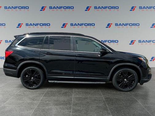 Crystal Black Pearl 2022 Honda Pilot AWD Special Edition