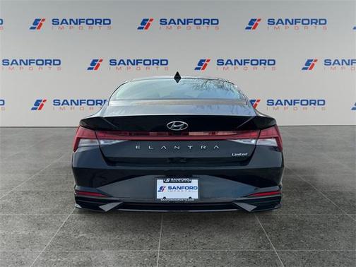 2022 Hyundai ELANTRA Limited