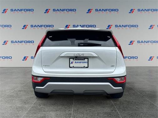 2023 Kia Niro LX