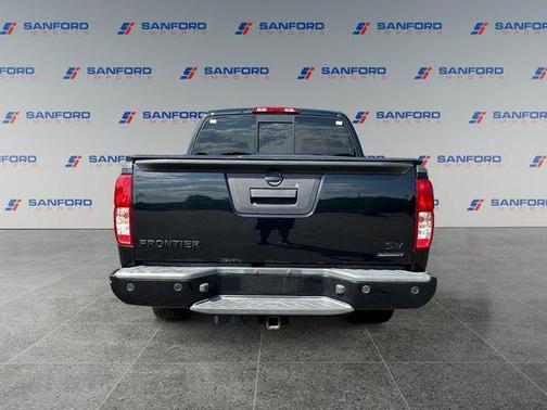 Magnetic Black Pearl 2019 Nissan Frontier SV