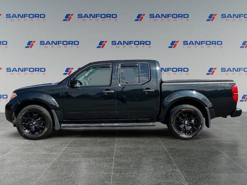 Magnetic Black Pearl 2019 Nissan Frontier SV