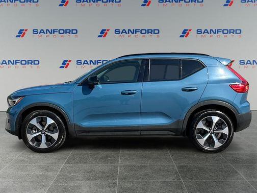 Fjord Blue Metallic 2023 Volvo XC40 B5 Ultimate Dark Theme