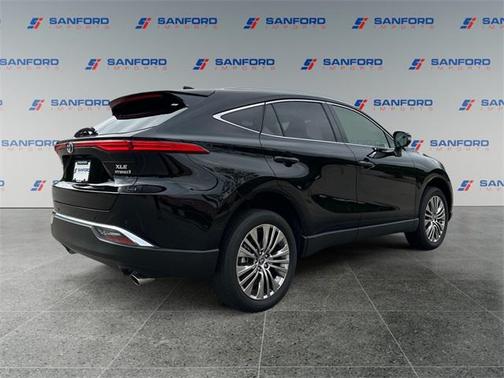 2022 Toyota Venza XLE