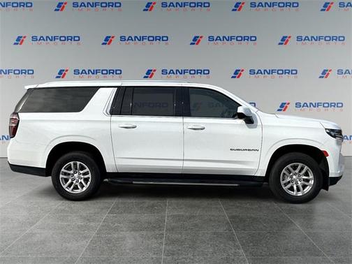 2023 Chevrolet Suburban LT