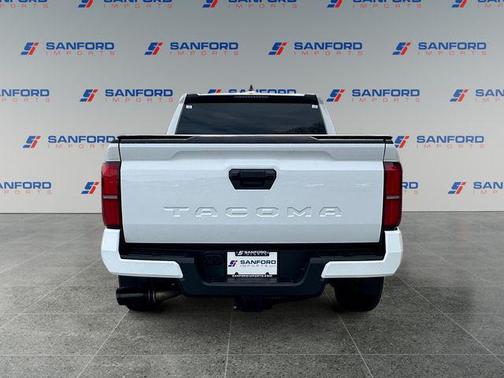 Ice Cap 2024 Toyota Tacoma SR5