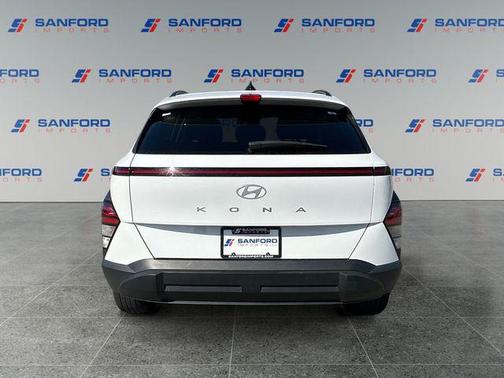 Atlas White 2024 Hyundai KONA SEL