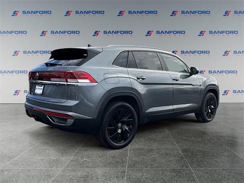 2024 Volkswagen Atlas Cross Sport 2.0T SE w/Technology