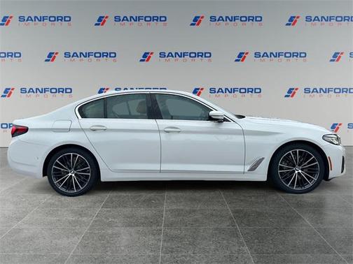 2022 BMW 530 i