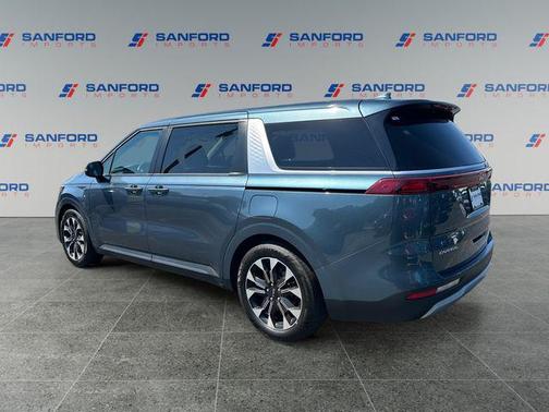 Astra Blue 2024 Kia Carnival EX