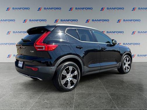 Onyx Black Metallic 2020 Volvo XC40 T5 Inscription