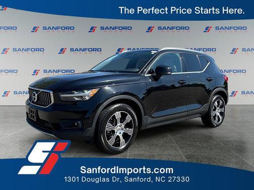 Onyx Black Metallic 2020 Volvo XC40 T5 Inscription