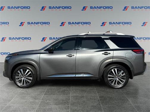2022 Nissan Pathfinder Platinum 4WD