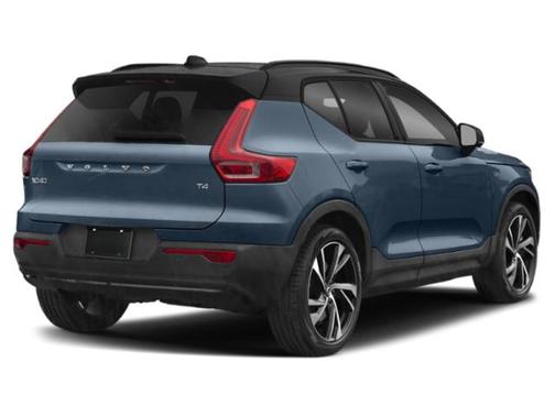 2022 Volvo XC40 T5 R-Design