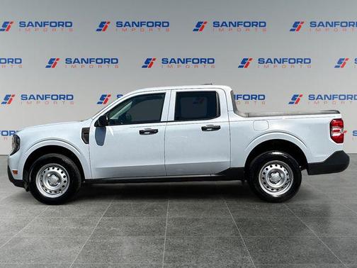 Space White Metallic 2025 Ford Maverick XL
