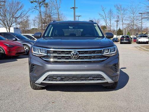Platinum Gray Metallic 2023 Volkswagen Atlas 3.6L SE w/Technology