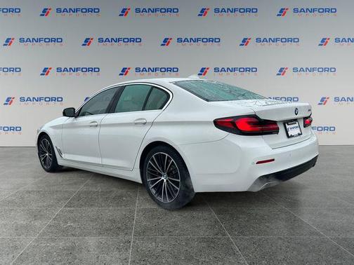 2022 BMW 530 i