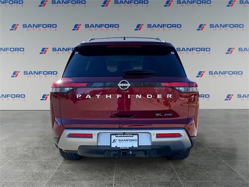 2023 Nissan Pathfinder SL 4WD