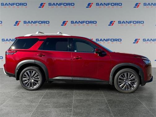2023 Nissan Pathfinder SL 4WD