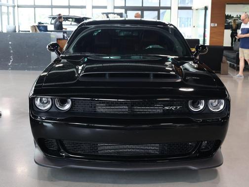Pitch Black Clearcoat 2023 Dodge Challenger SRT Demon