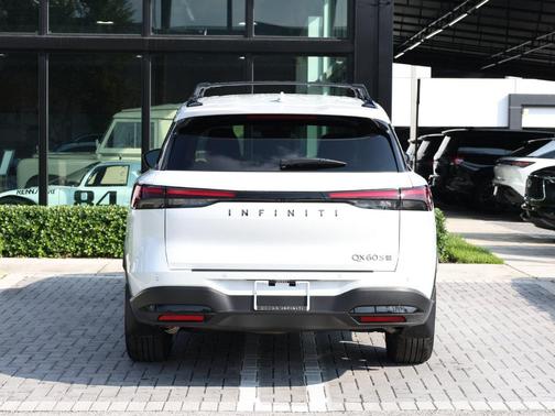 Radiant White 2026 INFINITI QX60 SPORT AWD