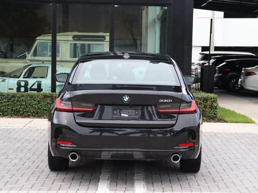 2025 BMW 330 i
