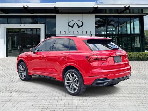 2022 Audi Q3 45 S line Premium