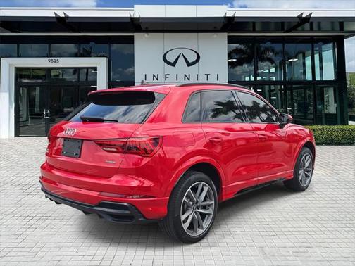 2022 Audi Q3 45 S line Premium