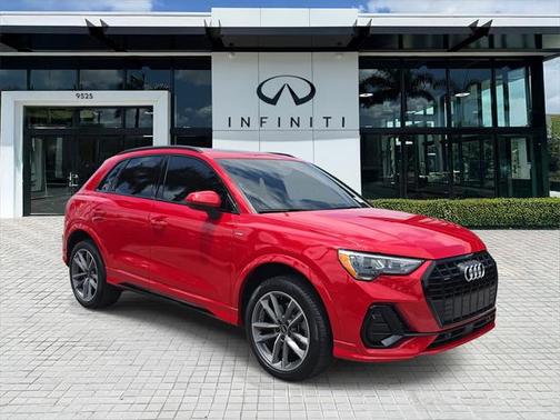 2022 Audi Q3 45 S line Premium