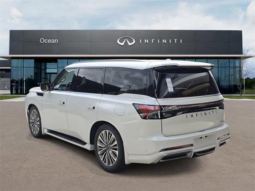 2026 INFINITI QX80 Luxe