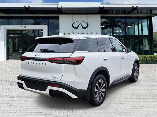 2022 INFINITI QX60 Pure
