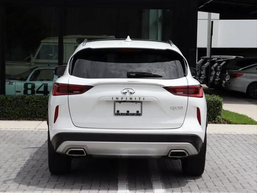 2022 INFINITI QX50 LUXE
