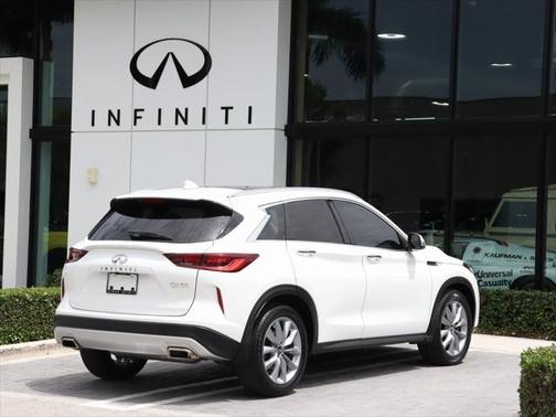 2022 INFINITI QX50 LUXE